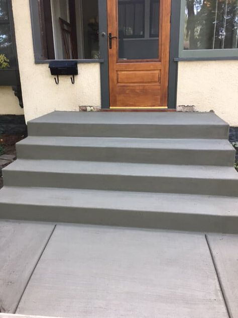 Mobile Home Porches, Concrete Front Steps, Front Door Steps, Front Porch Steps, Front Stairs, Front Stoop, Concrete Stairs, Back Steps, Porch Steps