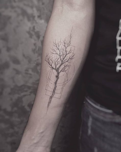 William Marin on Instagram: “A Black Tree.” Realistic Tree Tattoo, Snowman Tattoo, Cool Animal Tattoos, Inspiration For Drawing, Animal Tattoo Ideas, Black Tree, Cartoon Tattoos, Tree Tattoo, Animal Tattoos