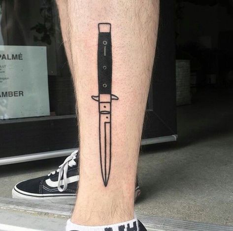 Switchblade Tattoo, Tatuagem Masculina Pequena, Knife Tattoo, Back Of Shoulder Tattoo, Medusa Tattoo, Female Tattoo Artists, Poke Tattoo, Tattoo Life, Aesthetic Tattoo