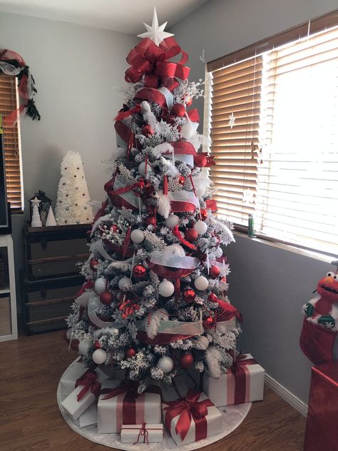 Grey And Red Christmas Tree, Red And Grey Christmas Decor, White Pencil Christmas Tree Ideas, White And Grey Christmas Tree, Christmas Tree With Train, White Pencil Christmas Tree, Grey Christmas Decor, Red White Christmas Tree, Grey Christmas Tree