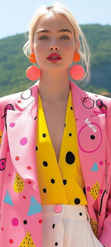 Bright And Bold Outfits, Funky Dresses Fashion, Bright Fashion Aesthetic, Clothes Photoshoot Ideas, Styling Colors, Maximalist Outfits, Bold Outfits, Fashion London, Mexican Fashion