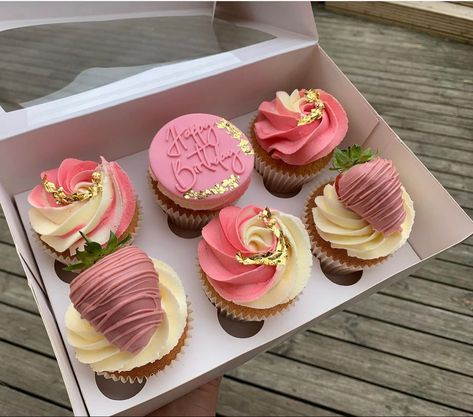 20 Birthday Cupcakes Ideas, Birthday Cupcakes 30th, 30th Birthday Cupcakes For Women Pink, Cupcakes Birthday Women, Pink Birthday Cupcakes For Women, 19th Birthday Cupcakes Ideas, Cupcakes For Moms Birthday, Cute Birthday Cupcakes For Women, Customized Cupcakes For Birthday