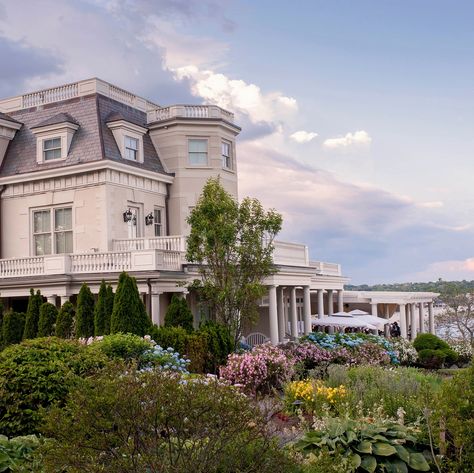 When choosing which storybook New England destination to land on for your honeymoon, allow us to remind you of one pertinent detail that sets Newport, RI apart: John F. Kennedy and Jacqueline Kennedy Onassis wed there. If that doesn’t solidify the “City by the Sea” as the frontrunner, perhaps its Gilded Age mansions and dozens of romantic hotels wi... City By The Sea, Harbor House, Rhode Island Wedding, Romantic Hotel, Most Luxurious Hotels, Historic Mansion, Newport Rhode Island, Luxury Boutique Hotel, Newport Ri