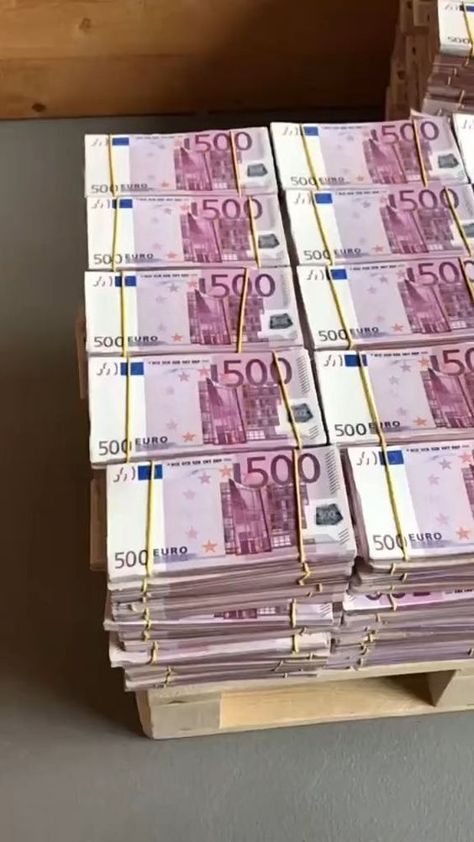 Fake Bank Notes, Euro Bills, I Need Money Now, Sleep Affirmations, Euro Banknotes, Luxury Goals, Need Money Now, Quotes Successful, Successful Quotes