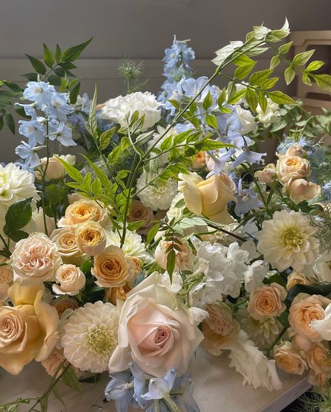 Elspeth Tull (@theblumestudio) • Instagram photos and videos White Flowers With Pops Of Color, Yellow And Blue Wedding Flowers, Spring Wedding Florals, White Bridal Flowers, Orange Ranunculus, English Country Weddings, September Flowers, Pastel Wedding Flowers, Pastel Bouquet