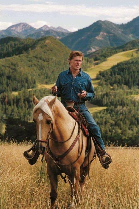 Robert Redford - Never revisit the past, that's dangerous.... The Horse Whisperer, Hollywood Men, Robert Redford, Harrison Ford, Movie Photo, Shakira, Move On, Beautiful Horses, Santa Monica