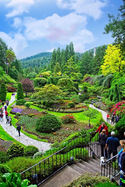 21 of the Most Beautiful Gardens in the World | Sand In My Suitcase Most Beautiful Landscapes In The World, Beautiful Garden Aesthetic, Famous Gardens Of The World, Most Beautiful Gardens In The World, Beautiful Parks Garden, Big Garden Ideas, Big Garden Design, Big Gardens, Beautiful Garden Ideas