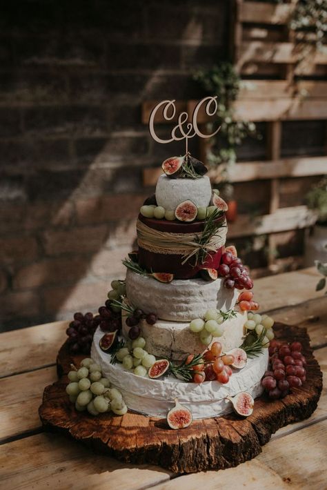 Unique Wedding Food Ideas, Unique Wedding Food, Woodland Wedding Cake, Cheese Tower, Cheesecake Wedding Cake, Alternative Wedding Cakes, Wedding Cheesecake, Glass House Wedding, Cheese Wedding Cake