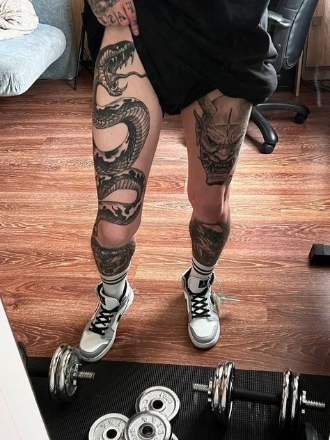 Hips Tattoo For Men, Leg Piece Tattoo Women, Shen Long Tattoo, Thigh Tattoo Men, Knee Tattoos, Full Leg Tattoos, Hip Tattoos, Snake Tattoo Design, Tattoo Inspiration Men