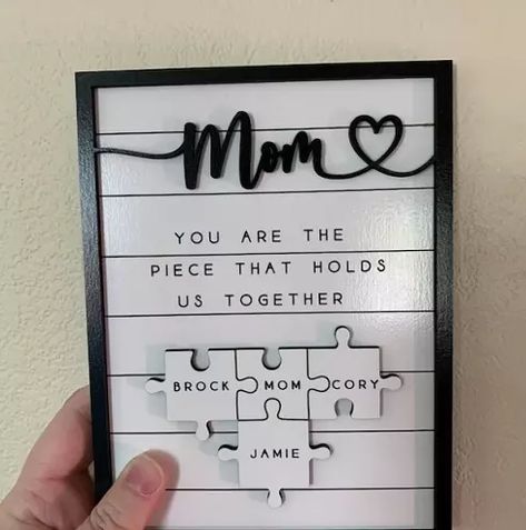 puzzle sign Handmade Gift For Mothers Day Diy Ideas, Creative Gifts For Mom Birthday, Homemade Birthday Presents For Mom, Motherdays Gift Ideas, Homemade Presents For Mom, Christmas Gifts For Mom Diy, Creative Mothers Day Gifts Ideas, Diy Mom Gifts, Crafts For Mom