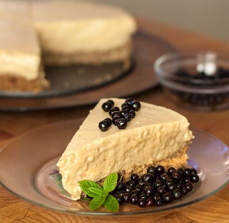 Cheesecake With Pecan Crust, Pawpaw Recipes, Light Cheesecake, Pecan Crust, Fruity Recipes, Unflavored Gelatin, Overripe Bananas, Paw Paw, Blueberry Cheesecake