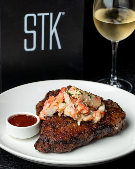 Stk Steakhouse Aesthetic, Stk Steakhouse, Chicago Trip, Meat Diet, Perfect Steak, 28th Birthday, 27th Birthday, Tasty Foods, New York Life