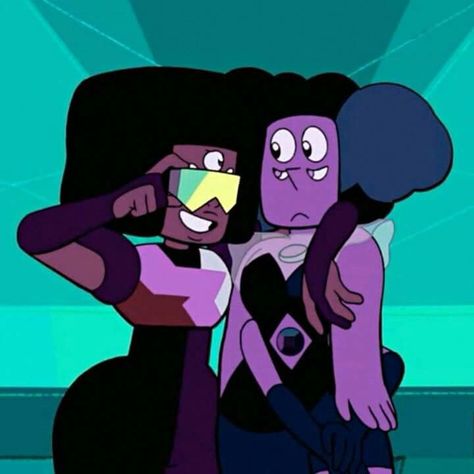 I was so excited to see them interact, and I'm even more exited to see how a Ruby and a Pearl met. Garnet Steven, Steven Universe Pictures, Steven Universe Drawing, Steven Universe Funny, Eternal Flame, Steven Universe Characters, Steven Universe Comic, Steven Universe Gem, Angel Cake