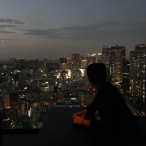 Sitting On The Roof At Night Aesthetic, City Boy Aesthetic, City Boy, Dark Paradise, Night Vibes, Aesthetic Guys, Night City, Night Aesthetic, City Aesthetic