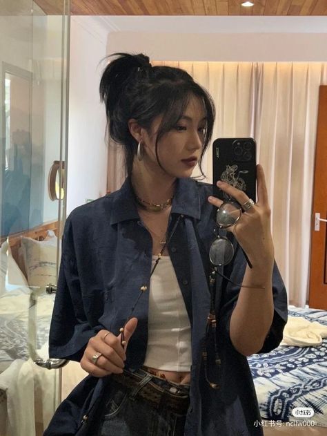 Outfits With Black Jeans Summer, Korea Summer Outfit, Soft Tomboy, Masculine Outfit Ideas, How To Have Style, Outfit Dark, Alt Clothes, Japan Trip, Beauty Stuff