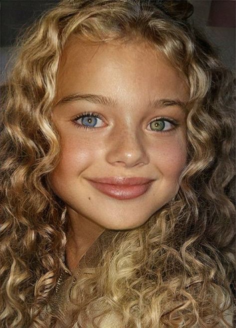 Curly Hair Baby, Blonde Kids, Blonde Babies, Girl With Green Eyes, Rare Features, Blonde Curly Hair, Blonde Hair Blue Eyes, Dirty Blonde, Positive Emotions