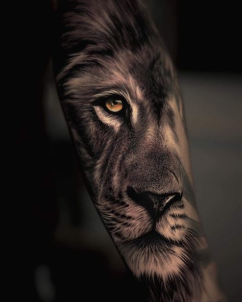 Lion Side Face, Side Face Tattoo, Lion Face Tattoo, Lion Shoulder Tattoo, Tiger Face Tattoo, Tattoo On Chest, Tattoo Over Scar, Lion Eyes, Mens Lion Tattoo