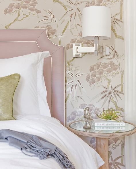 Suzie: Lovejoy Designs - Sweet bedroom with pink  gold Chinoiserie wallpaper, polished nickel ... Headboard And Wallpaper, Pink Headboard, English Room, Wallpaper Floral, White Bed, Chinoiserie Wallpaper, Style Deco, Dreamy Bedrooms, Master Bedrooms