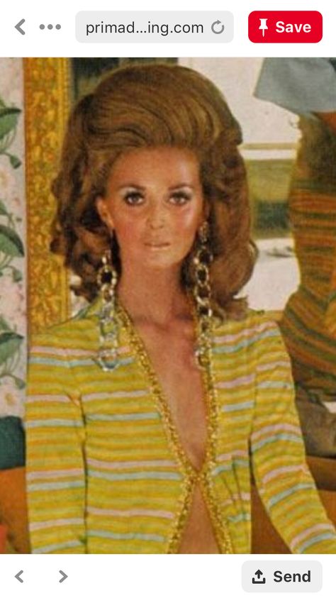 Palm Springs Fashion, Henry Clarke, 1960s Vogue, 60s Aesthetic, Patti Hansen, Samantha Jones, Swinging London, 60s 70s Fashion, 60s And 70s Fashion