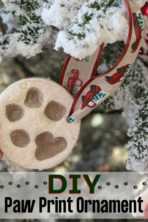 Celebrate puppy's first christmas with this easy paw print Christmas ornament. Paw Print Ornament Diy, Diy 50th Birthday Decorations, First Christmas Diy, Diy Paw Print, Pet Paw Print Ornament, Paw Print Keepsake, Diy Salt Dough, Pete The Cat Costume Diy, Paw Print Christmas