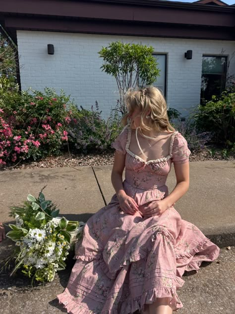 Rapunzel Outfit, Fairycore Dark, Flowers Pretty, Farm Clothes, Cottagecore Outfits, Fancy Wedding Dresses, Aesthetic Flowers, Future Outfit, Aesthetic Y2k