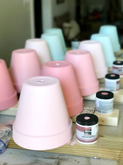 Painting Terra Cotta Pots, Paint Terracotta Pots, Paint Terracotta, What To Paint, Clay Pot Projects, Terra Cotta Pots, Flower Pot Art, Terra Cotta Pot Crafts, Painted Pots Diy