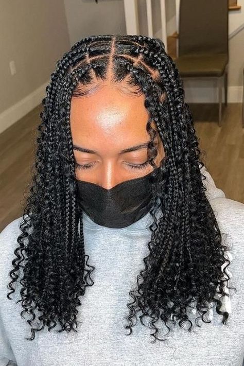 Goddess Knotless Braids Shoulder Length, Knotless Goodness Box Braids, Knotless Braids Hairstyles Medium Length, Medium Length Braids Hairstyles, Shoulder Length Bohemian Box Braids, Medium Knotless Braids Shoulder Length, Boho Shoulder Length Hair, Knotless Box Braids Curls, Shoulder Length Knotless