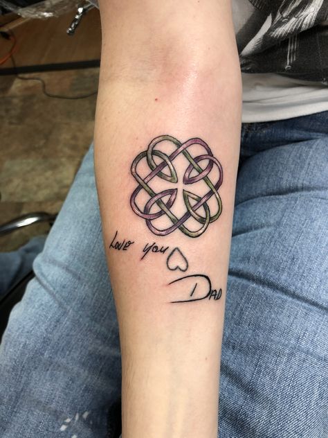 This is my tattoo for my dad. Celtic father daughter symbol in green for him and purple for me, and his handwriting, the heart is for my mom that I got with her for her birthday Father Symbol, Father Daughter Celtic Knot, Dad Daughter Tattoo, Daughter And Father, Symbol Tattoos With Meaning, Pin Tattoo, Tattoos Symbols, Symbols Tattoos, Small Wave Tattoo