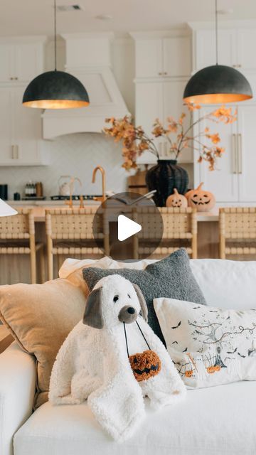 Annie Mescall on Instagram: "Meet our newest sofa friends 🖤🎃🐶 Comment “PILLOW” for a direct link! I can’t get over these adorable Halloween pillows?!   These were crazy last year and sold out multiple times. Now they have cute pair like Mr. Gus and Mrs. Gus. My fall excitement is here! @potterybarn   🎃 Tag a friend for a chance to win a Halloween pillow of your choice in the comments!   ⭐️WINNER⭐️ @misslizette94   https://liketk.it/4JSCm #halloween #halloween🎃👻 #summerween #ltkhome #halloweendog #halloweendecor" Halloween Sofa Decor, Annie Mescall, Halloween Pillow, Halloween Pillows, Dog Halloween, Halloween Halloween, Tag A Friend, Sofa Decor, I Fall