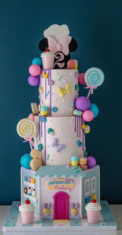 Cute Cake Ideas, Cake Paris, Candyland Cake, Minnie Mouse Party Decorations, Carousel Cake, Candy Birthday Cakes, Minnie Cake, Custom Birthday Cakes, Cute Cake