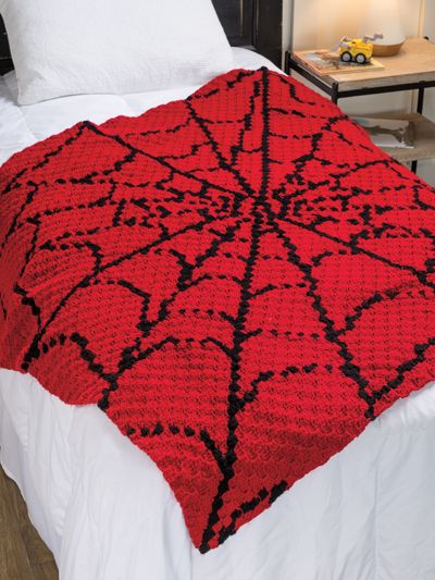 Spider Man Crochet Blanket Free Pattern, Spiderman Blanket Crochet Free Pattern, Spider Man Crochet Blanket, Crochet Spiderman Blanket, Spiderman Crochet Blanket, Red Crochet Projects, Crochet Room Ideas, Super Hero Crochet, Crochetting Ideas