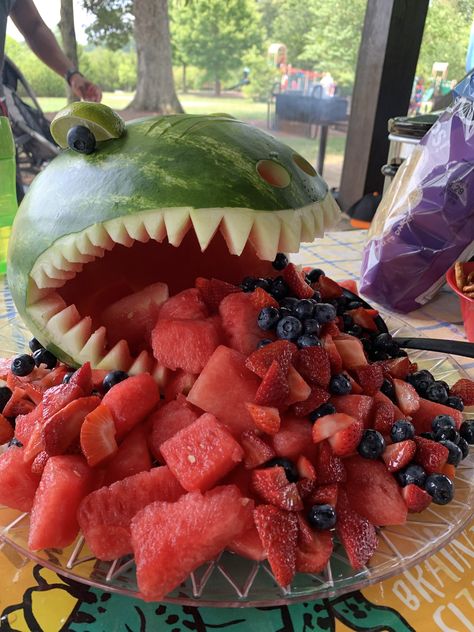 Dino Watermelon Carving, Dinosaur Watermelon Carving, Dino Pool Party, Dino Fruit, Dinosaur Watermelon, Dinosaur Pool Party, Fruit Board, Fruit Carvings, Vegetable Art