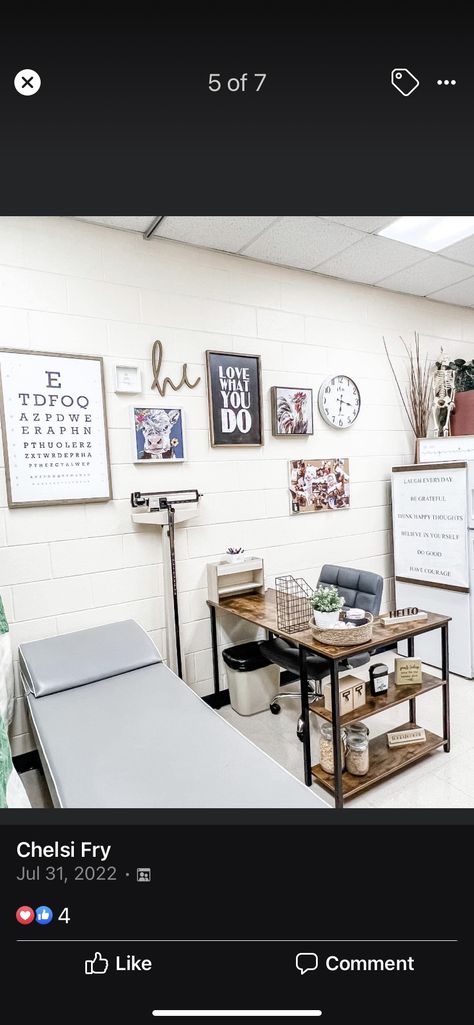 Nurse Lounge Ideas, Medical Office Desk Decor, Nursing Office Ideas, Nurse Clinic Decor, Nursing Office Decor Ideas, High School Nurse Office Decorations, Nurses Office Aesthetic, School Clinic Bulletin Board Ideas, Nurse Manager Office Decor