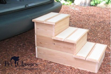 Steps For Dogs To Get On Bed Diy, Diy Pet Stairs, Diy Stairs Outdoor, Dog Stairs For Bed, Dog Steps For Bed, Dog Ramp For Bed, Wood Dog Bed, Pet Project, Diy Beach Decor