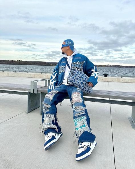 Blue flame Streetwear outfit Blue Streetwear Outfit, Blue Dyed Hair, Dyed Hair Hairstyles, Outfit Inspo Men, Nike Slippers, Ootd Streetwear, Cozy Streetwear, Clean Fits, Dope Outfits For Guys