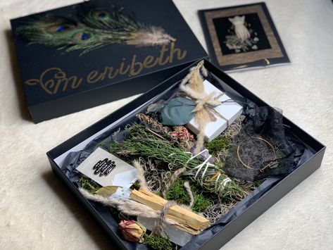 Witchy vibes in this beautiful box full of homemade sage bundles, palo santo and quartz bundles, specialty jewelry and a special note for the bridesmaid Whimsical Bridesmaid, Gothic Bridesmaids, Bridesmaid Proposal Box Ideas, Proposal Box Ideas, Old School Wedding, Bridesmaid Boutique, Sage Bundles, Witch Wedding, Dark Wedding Theme