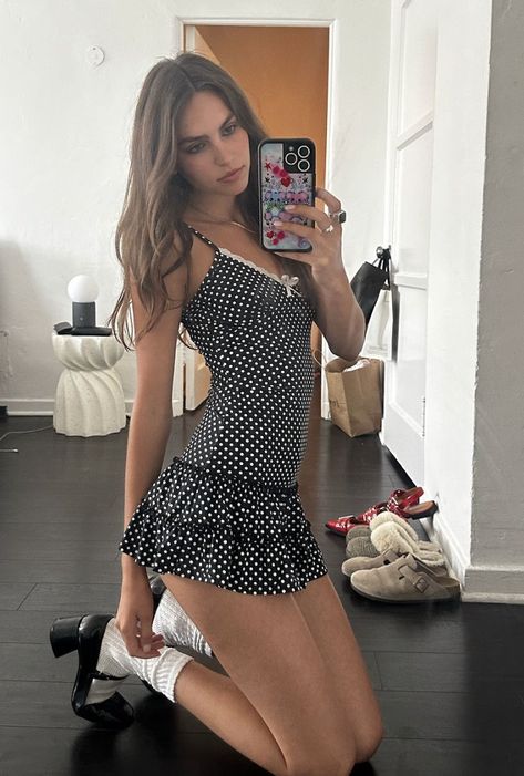 Unique Outfit Aesthetic, Very Girly Outfits, Fit Pics Aesthetic, Summer Party Outfit Ideas, Dot Dress Outfit, Polka Dot Dress Outfit, Party Dress Aesthetic, Traje Cowgirl, Polka Dot Outfit