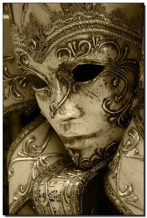 Venice Mask, Venetian Carnival Masks, Carnival Of Venice, Venetian Masquerade, Wearing A Mask, Venetian Masks, Soyut Sanat Tabloları, Venetian Mask, 다크 판타지