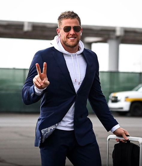 JJ Watt on Instagram: "📍Seattle, WA" Jj Watt, Attractive Guys, Houston Texans, R5, Celebrity Crush, Seattle, Nfl, Football, On Instagram