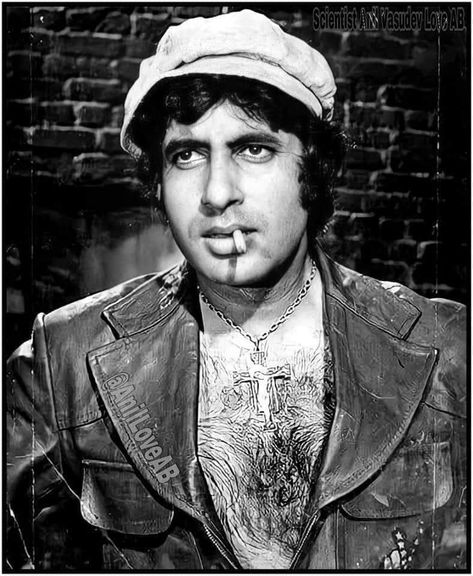 Old Film Stars, Bollywood Theme, Bollywood Pictures, Celebrity Caricatures, Frame Gallery, Film Stars, Amitabh Bachchan, Photo Frame Gallery, Bollywood Actors