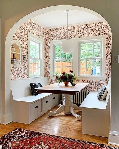 Wallpaper Nook, Bedroom 90s, Small Theatre Room Ideas, Breakfast Nook Ideas, Window Nook, West Home, Favorite Wallpaper, Nook Ideas, Breakfast Nooks