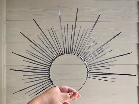 Make Your Own Crown, Zip Tie Crown, Crown Diy, Diy Studio, Silver Spray Paint, Festival Headband, Sparkly Accessories, Diy Crown, Silver Headband