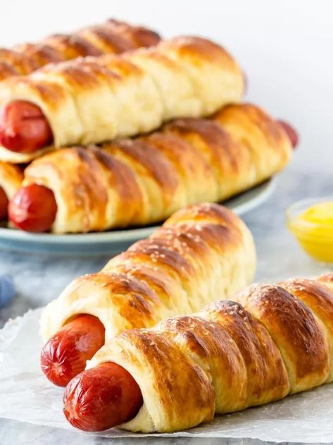 Pretzel Dogs - Bake. Eat. Repeat. Dog Pretzels, Breakfast Starters, Pretzel Dogs Recipe, Pretzel Dog, Avocado Salads, Pretzel Dogs, Pretzel Dough, Homemade Pretzels, Soft Pretzel