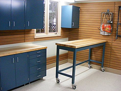 pictures of garage wall organizers - Google Search Workbench Garage, Garage Wall Cabinets, Garage Organizing, Garage Workbench, Cash Wrap, Garage Renovation, Countertop Ideas, Garage Storage Solutions, Shop Storage Cabinets