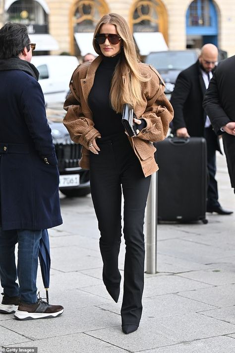 Rosie Huntington-Whiteley looks fashionable as she heads out in Paris Rosie Huntington Whiteley Street Style, Camel Leather Jacket, Rosie Huntington Whiteley Style, Chic Clothing Style, Black Bootcut Jeans, Rosie Huntington, Huntington Whiteley, The Jeans, Rosie Huntington Whiteley