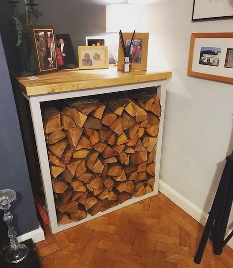 Wood Fireplace Storage Ideas, Wood Storage For Fireplace, Wood Storage Indoor, Wood Log Storage, Log Store Indoor, Wood Holder For Fireplace, Diy Log Store, Indoor Log Storage, Firewood Storage Indoor