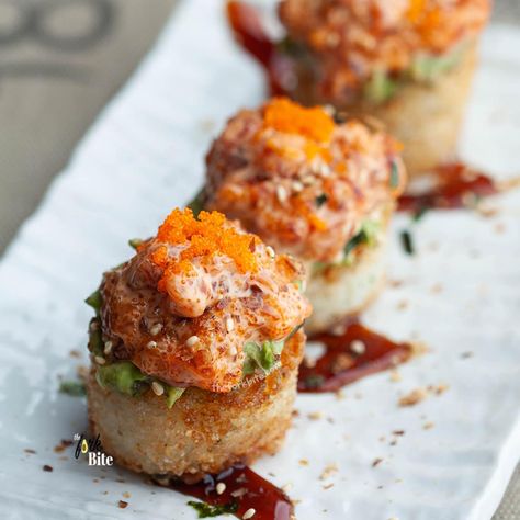 You're going to love these Crispy Rice Spicy Tuna Tartare Poppers. Serve them at your next dinner party or soirée to enjoy this yumminess. Sushi Passed Appetizers, Tuna Tartare Appetizer, Crispy Rice Cups, Japanese Finger Food, Spicy Tuna Tartare Recipe, Crispy Rice Spicy Tuna, Crispy Rice Recipe, Japanese Sushi Recipes, Spicy Tuna Crispy Rice