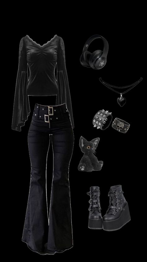 aesthetic goth winter outfit black outfit inspo Goth Outfits Winter, Winter Outfit Black, Winter Outfit Aesthetic, Goth Winter, Goth Outfit Inspo, Goth Fits, Punk Style Outfits, Vampire Clothes, Aesthetic Goth