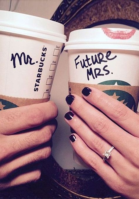 30+ Ringfie Ideas! Flaunt Your Engagement Ring In Cool New Ways Funny Engagement Announcement, Creative Engagement Announcement, Engagement Announcement Ideas, Funny Engagement Photos, Engagement Announcements, Funny Engagement, Engagement Announcement Photos, Proposal Pictures, Engagement Humor