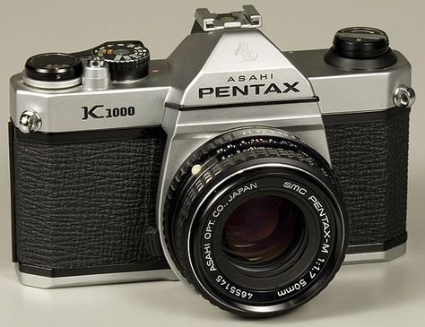 The 14 Most Influential Cameras of All Time | Expert photography blogs, tip, techniques, camera reviews - Adorama Learning Center Photo Thoughts, Pentax K1000, Photography Blogs, Vintage Foto, Camera Collection, Pentax Camera, Compact Digital Camera, Old Cameras, Classic Camera